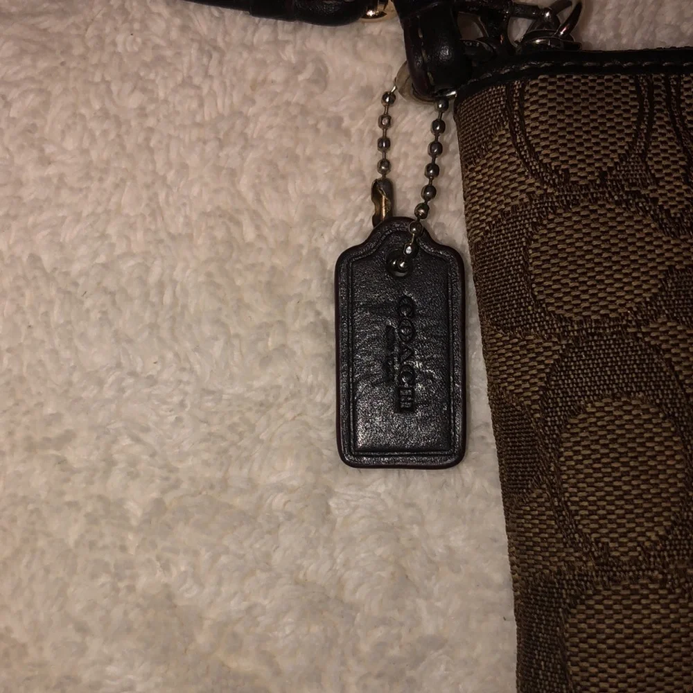 Coach wallet/ wristlet - Picture 2 of 4